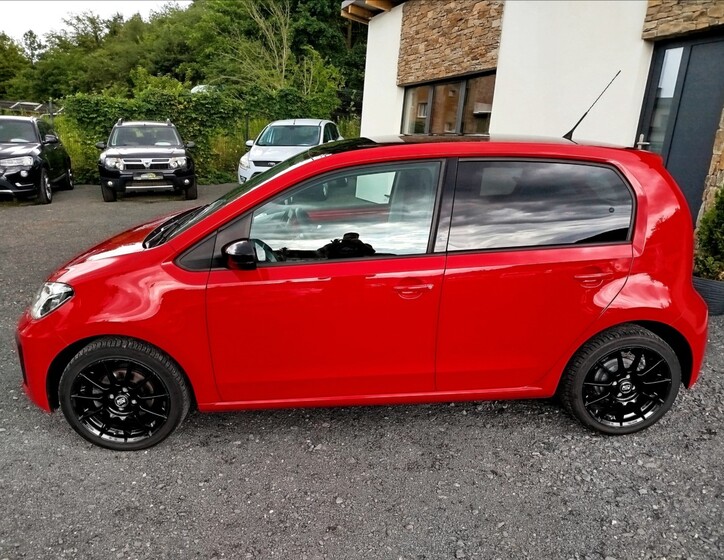 Volkswagen up! 3