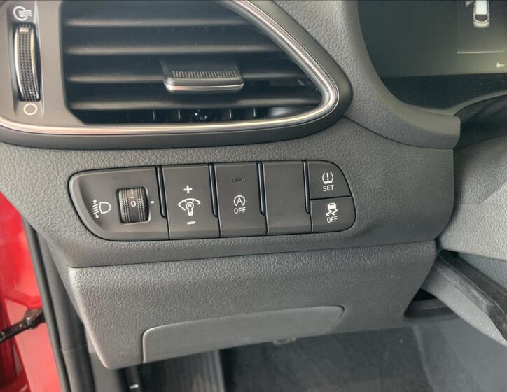 Hyundai i30 25