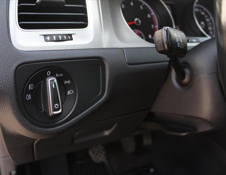 Volkswagen Golf 22