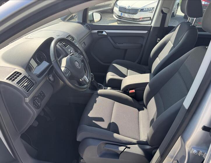 Volkswagen Touran 11