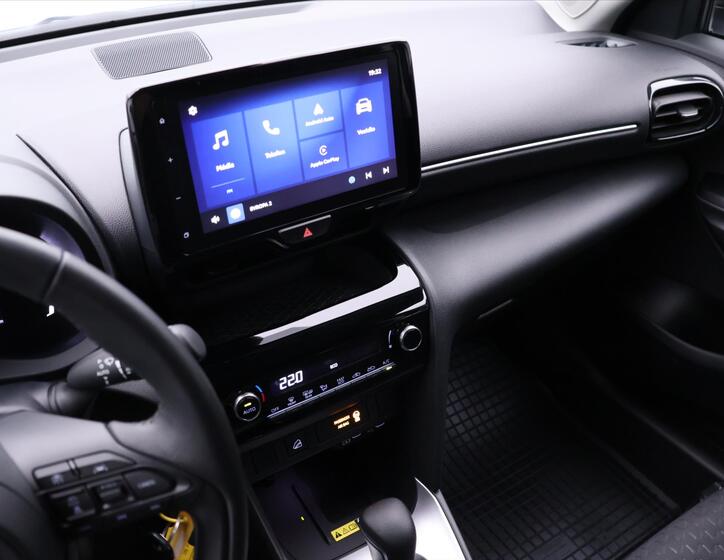 Toyota Yaris Cross 23