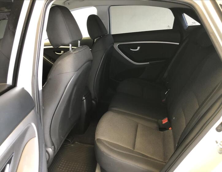 Hyundai i30 10