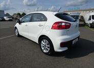 KIA Rio 5