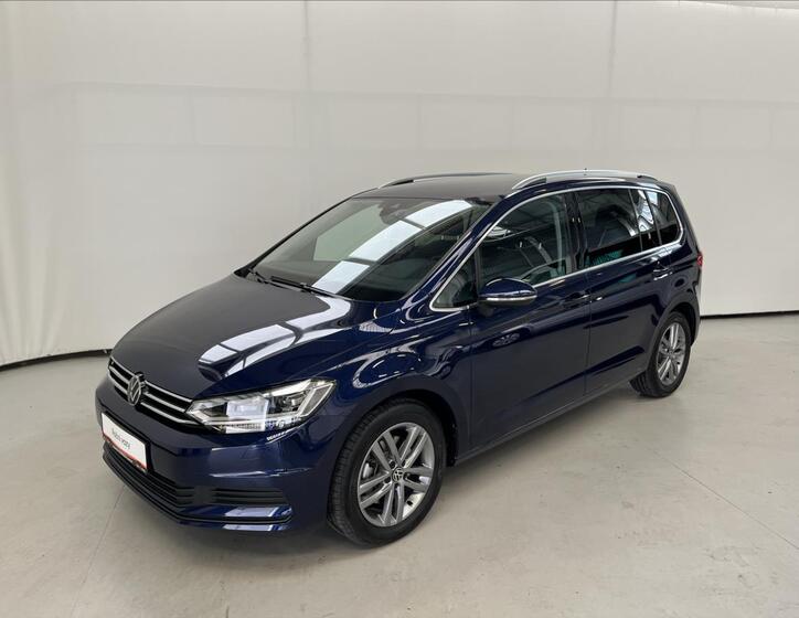 Volkswagen Touran 1