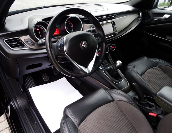 Alfa Romeo Giulietta 17