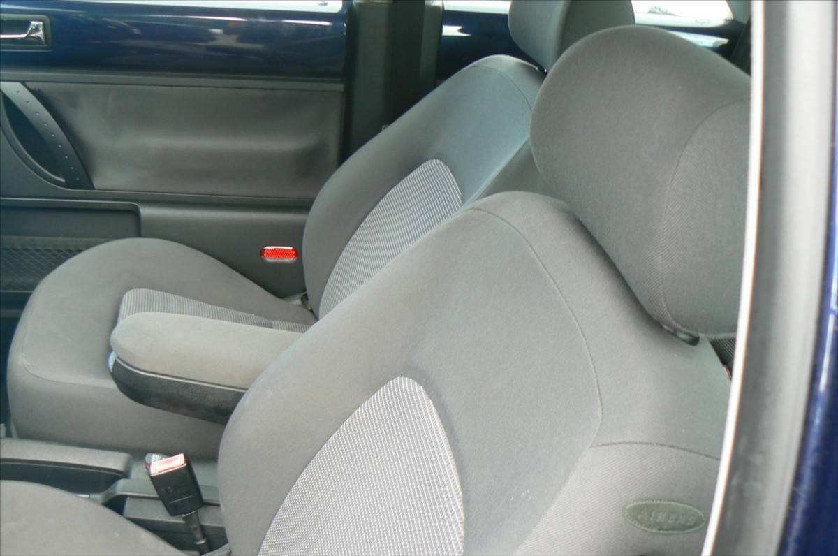 Volkswagen New Beetle
