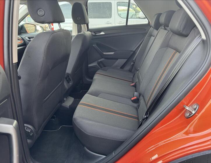 Volkswagen T-Roc 7