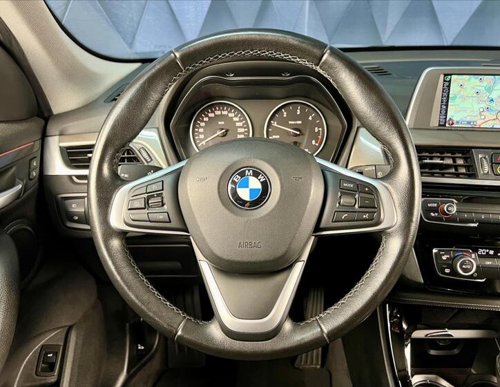 BMW X1 13
