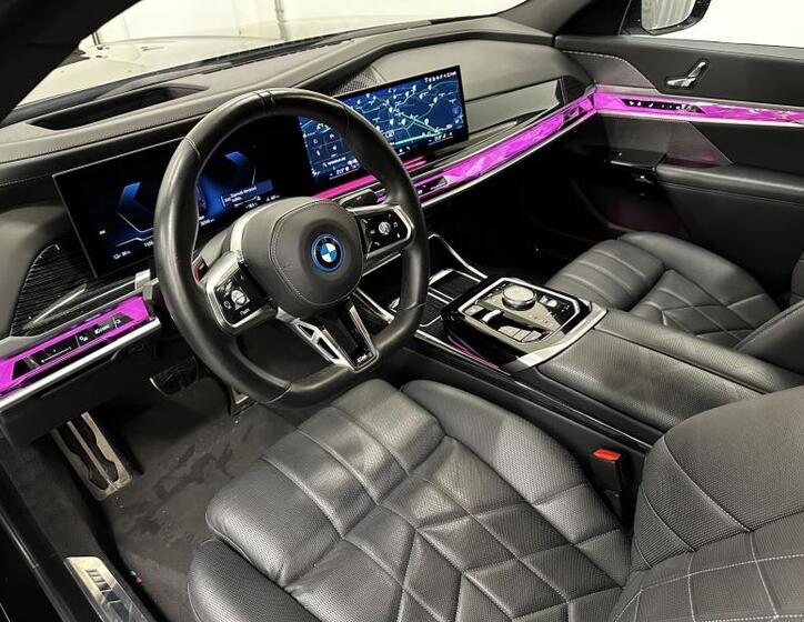 BMW i7 6