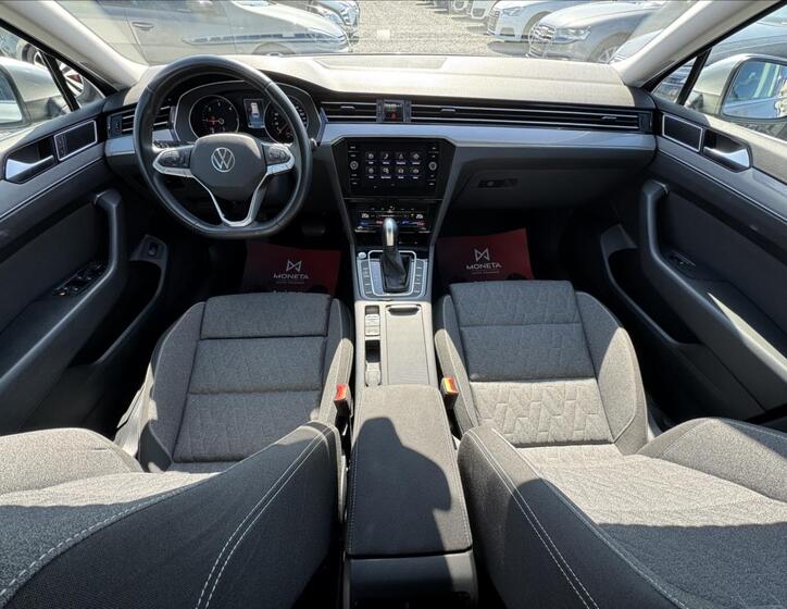 Volkswagen Passat 10