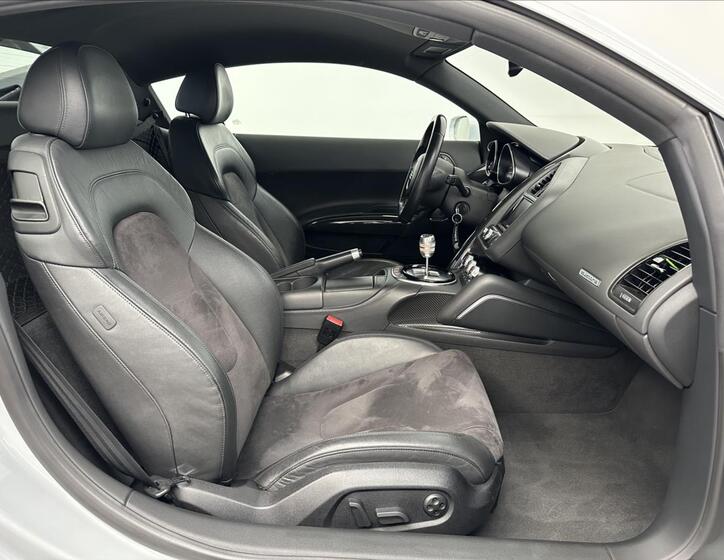 Audi R8 20