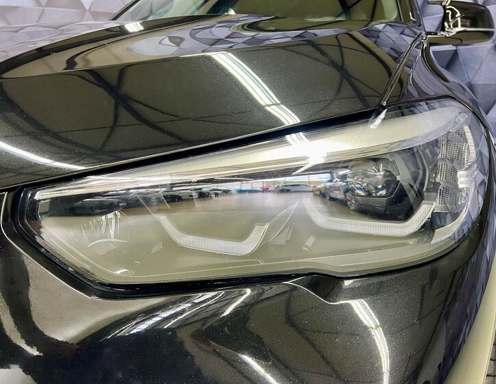 BMW X5 8