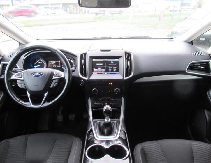 Ford S-MAX 9