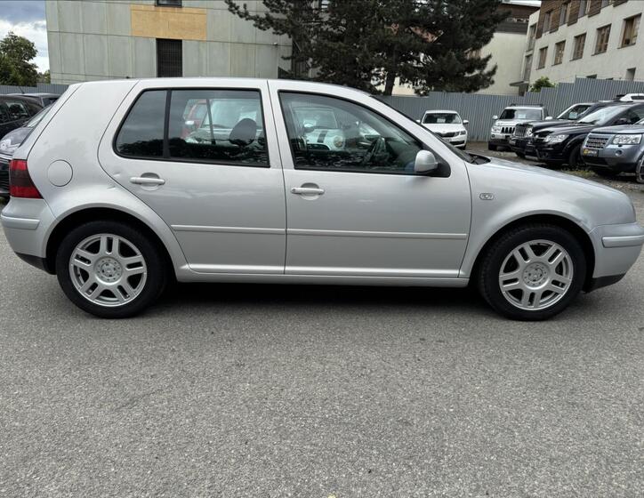 Volkswagen Golf 14