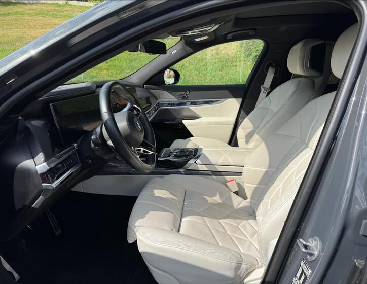 BMW Řada 7 5