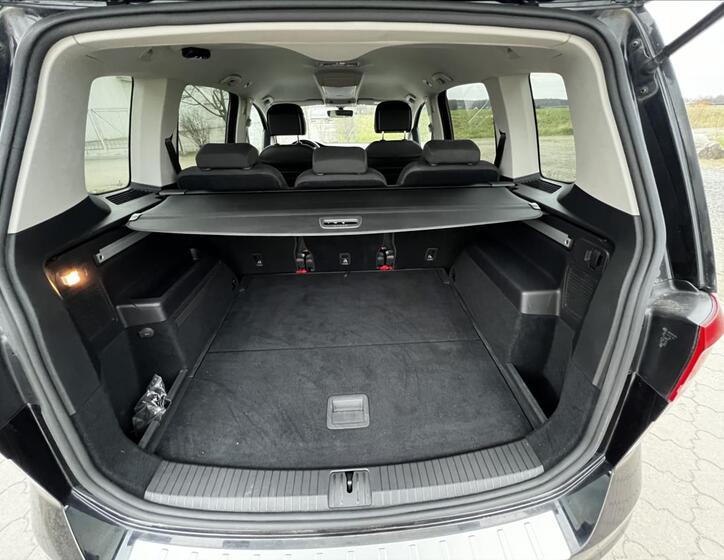 Volkswagen Touran 23