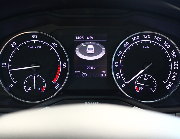 Škoda Superb 14
