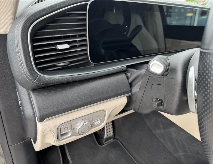 Mercedes-Benz GLS 7