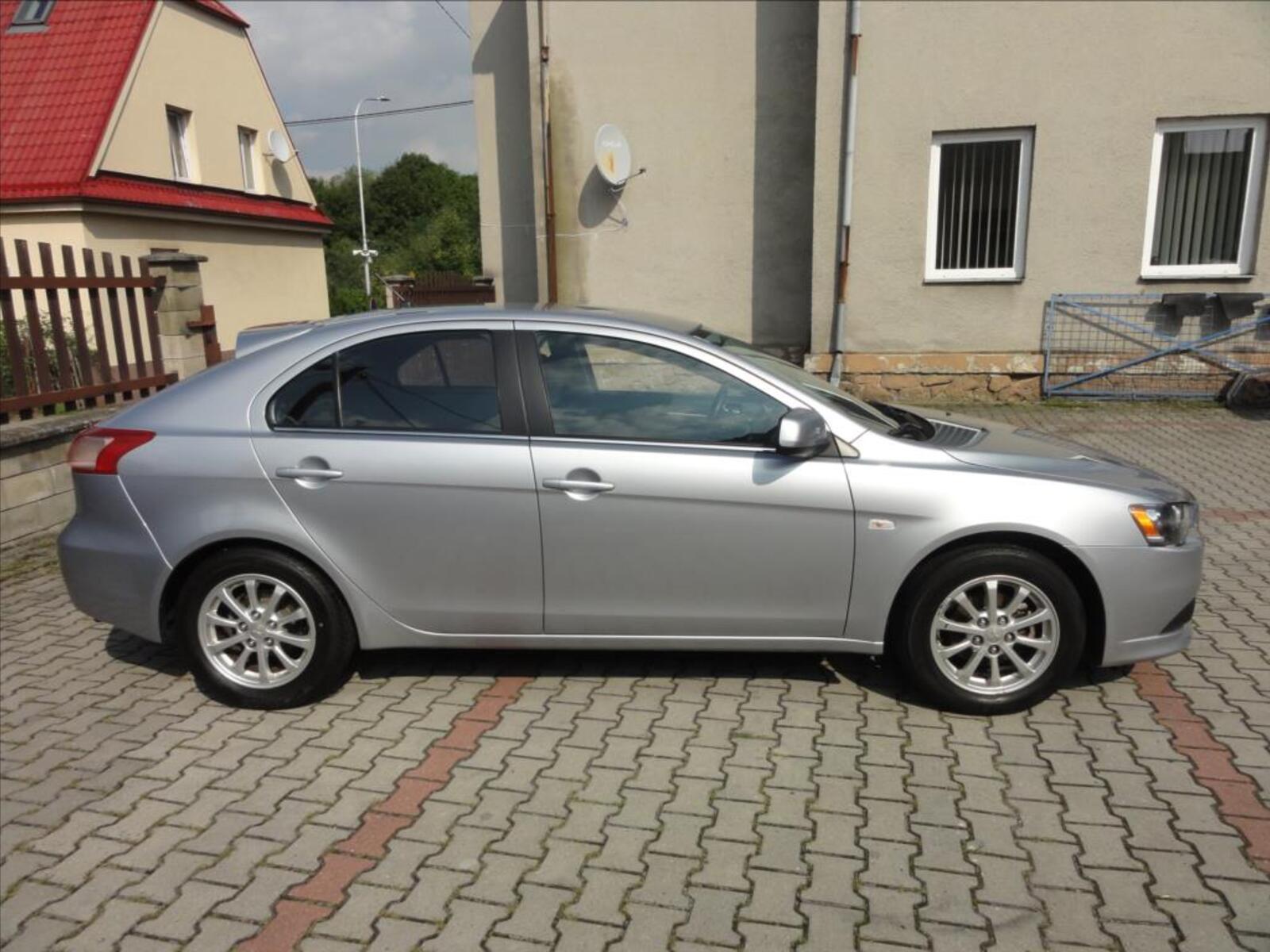 Mitsubishi Lancer 3