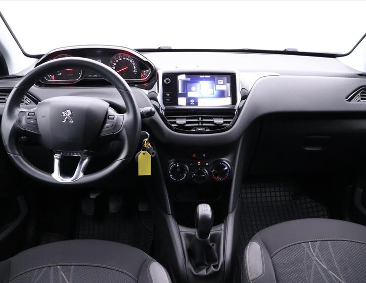 Peugeot 208 27