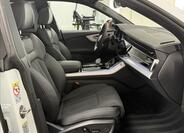 Audi Q8 10
