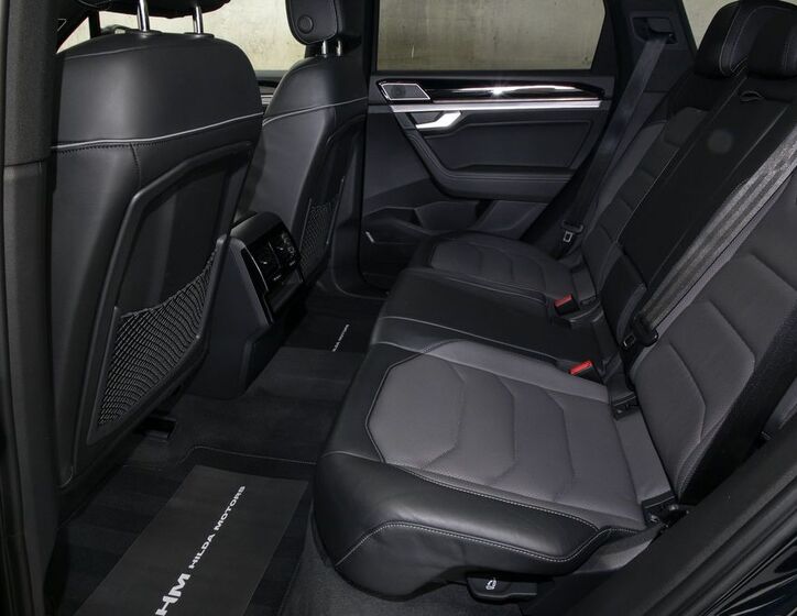 Volkswagen Touareg 11