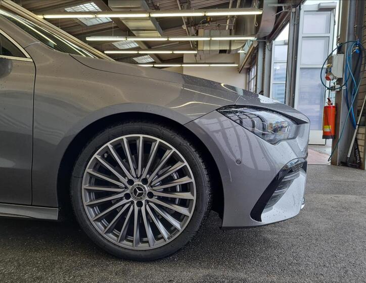 Mercedes-Benz CLA 21