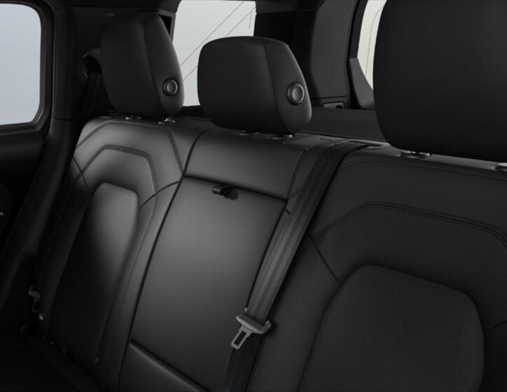 Land Rover Defender 8