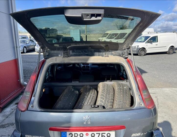 Peugeot 206 15