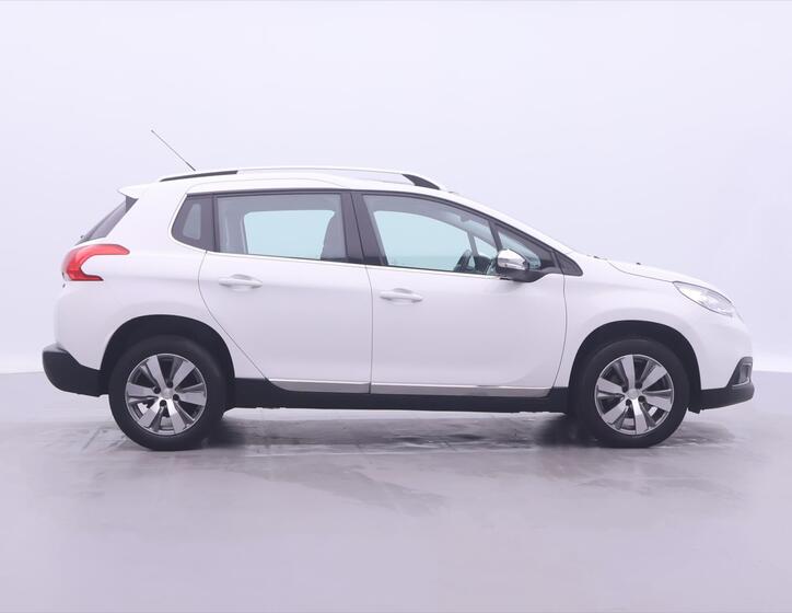 Peugeot 2008 8