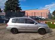 KIA Carens 4
