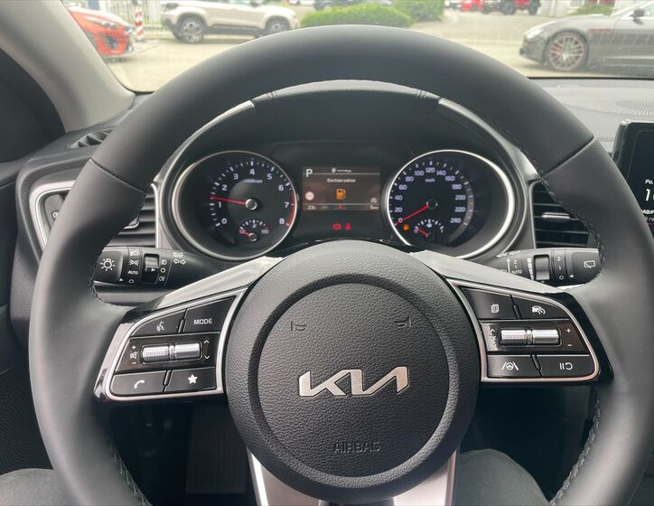 KIA Ceed 11