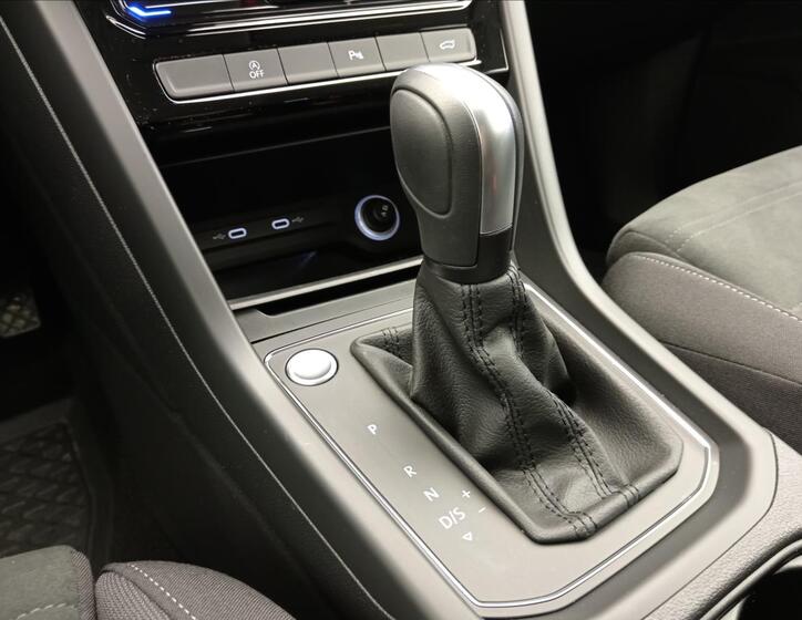 Volkswagen Touran 13