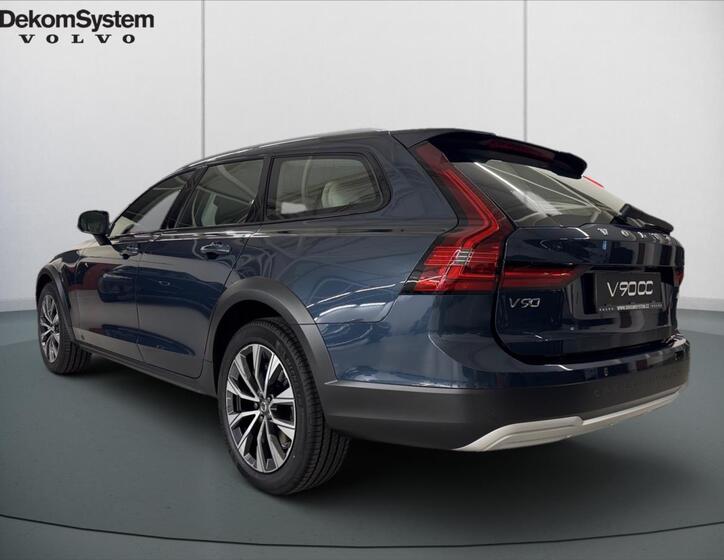 Volvo V90 4
