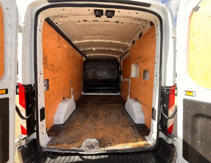 Ford Transit 13