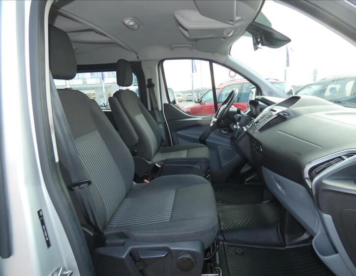 Ford Transit Custom 9