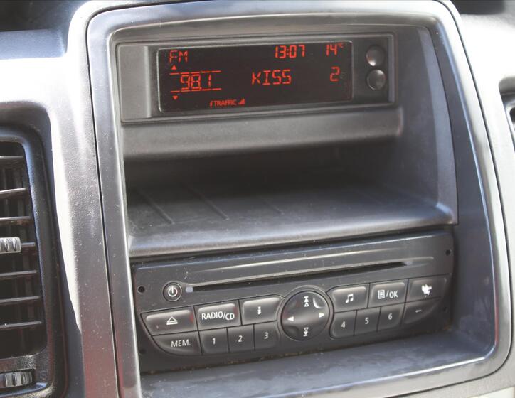 Renault Trafic 13