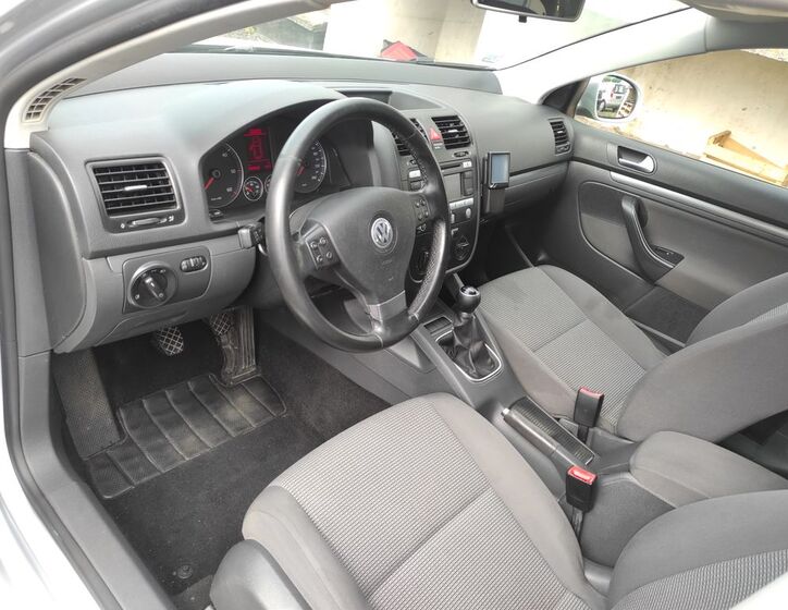 Volkswagen Golf 11