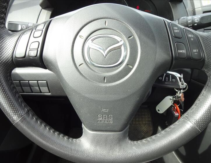 Mazda 5 36