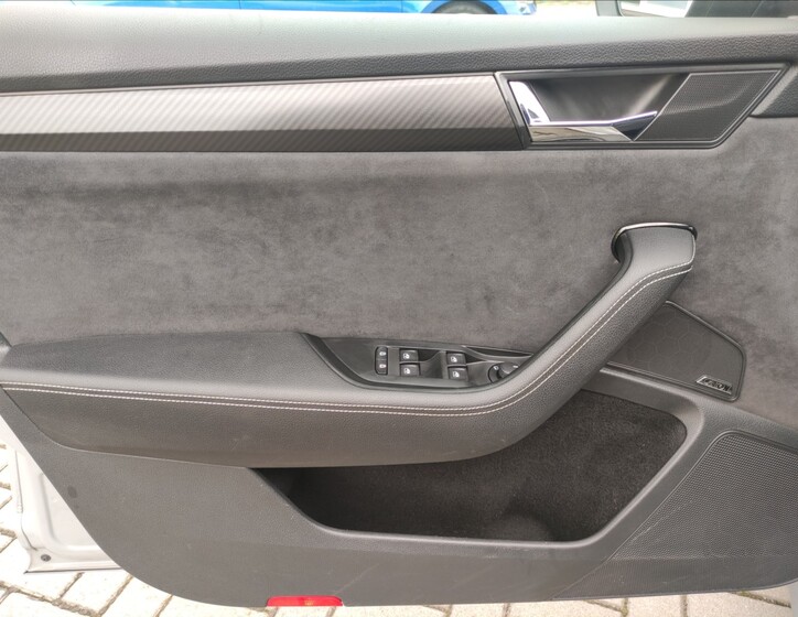 Škoda Superb 11