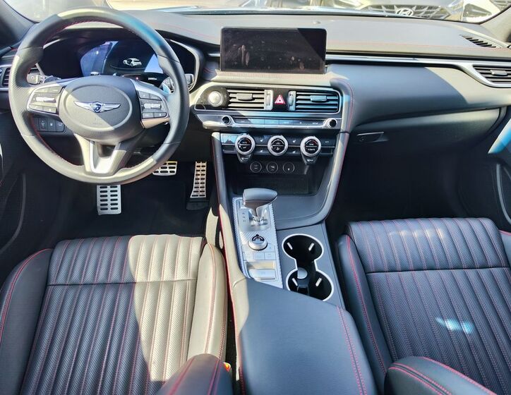 Hyundai Genesis 15