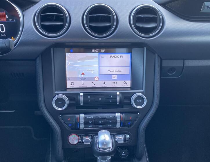 Ford Mustang 24