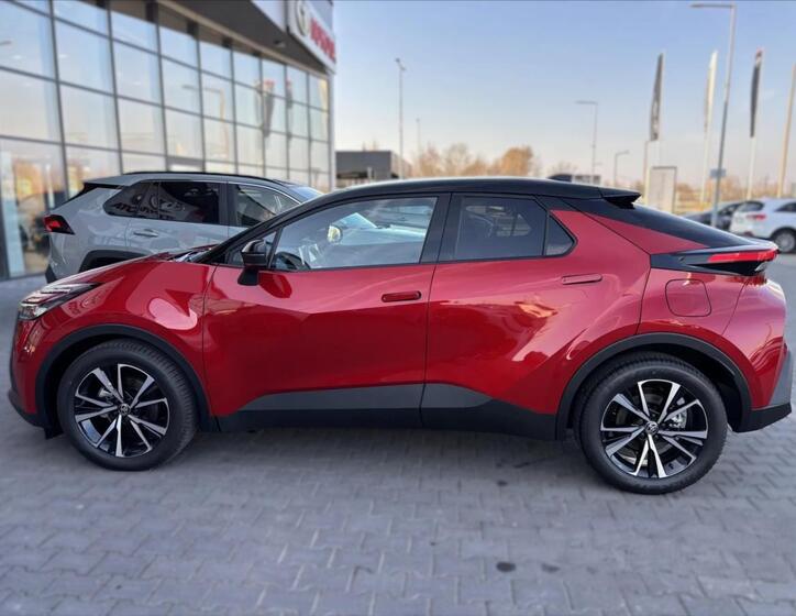 Toyota C-HR 4