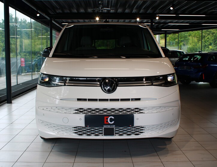 Volkswagen Multivan 2