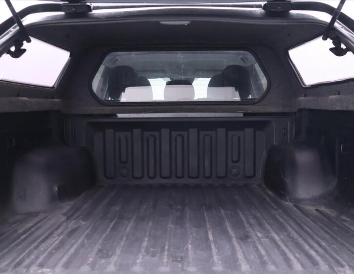 Mitsubishi L200 10