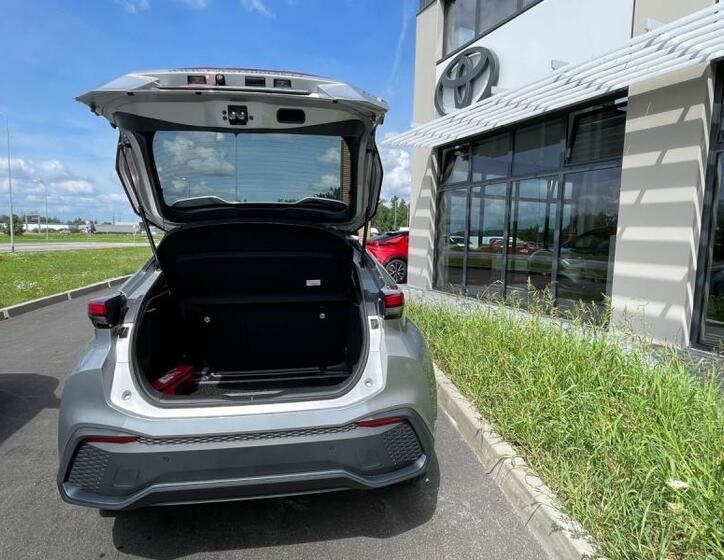 Toyota C-HR 9