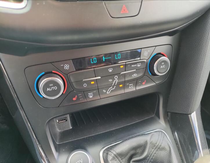 Ford Focus 27
