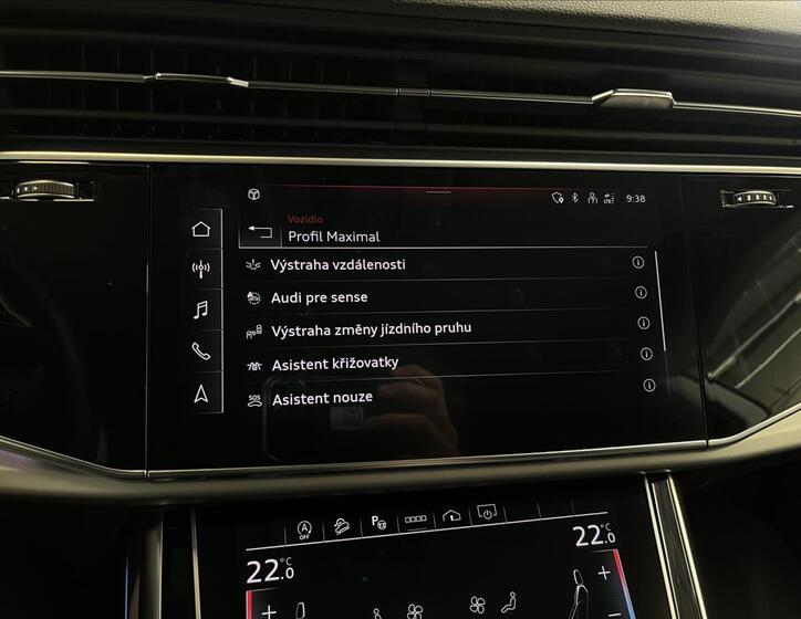 Audi Q8 8
