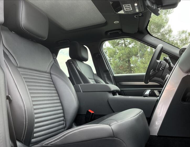 Land Rover Discovery 32