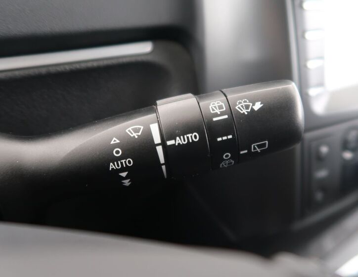 Toyota Verso 26